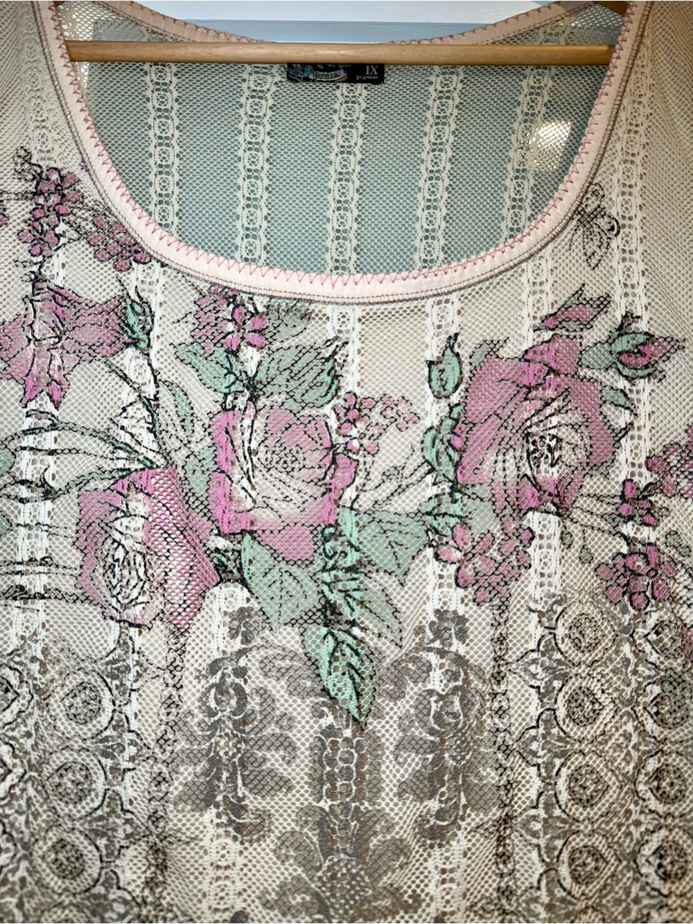 Vintage Y2K Vanilla Sugar Floral Lace Top Size 1X Women’s Tattoo Graphic Stretch